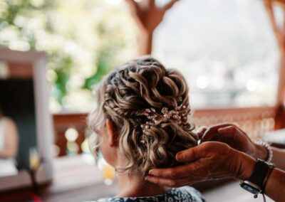 Steckfrisur für Hochzeit im Salzkammergut